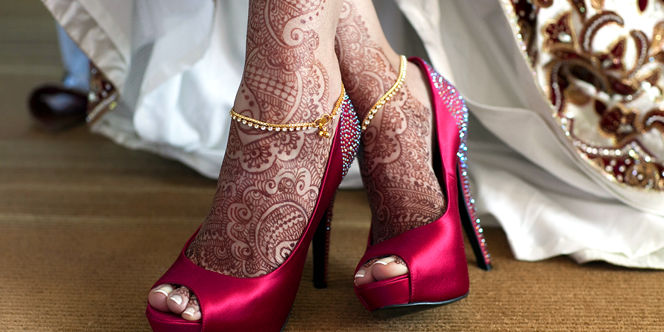 bridal feet henna stain
